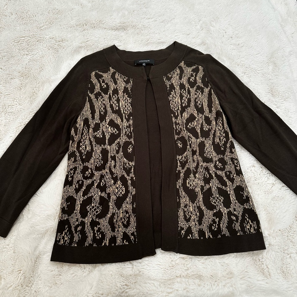 Size M cardigan